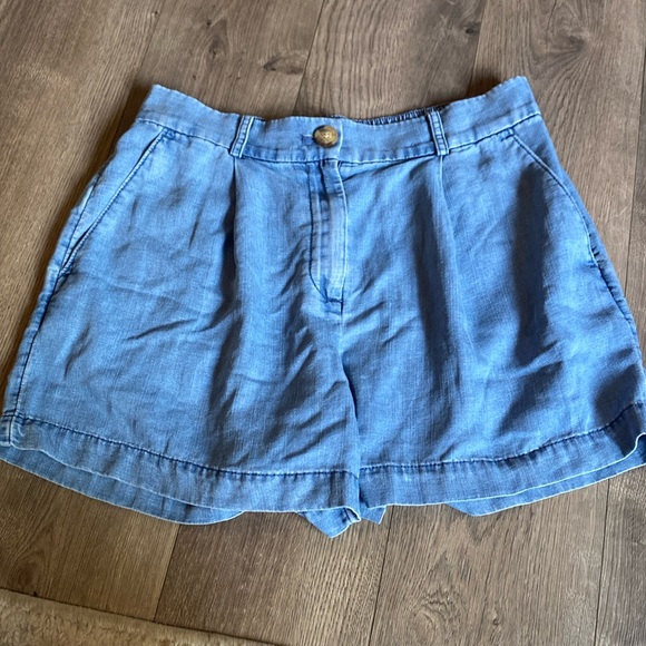 LOFT Pants - Loft chambray shorts Linen Blend Pleated shorts Size 4 Summer 2024 F32